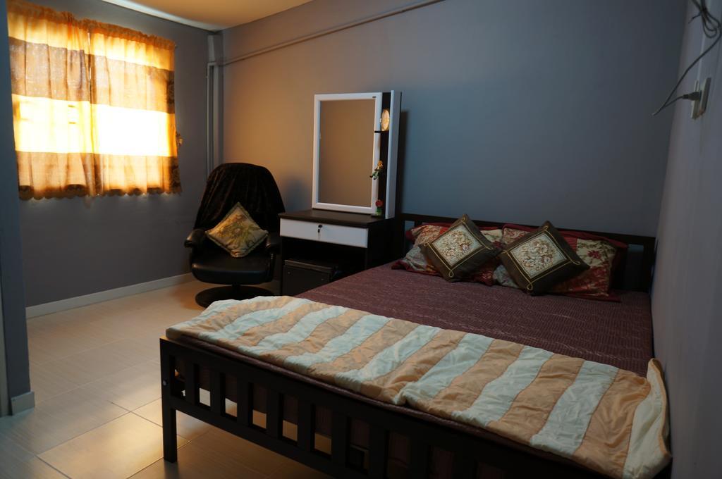 Motel Kimhouse Bangkok Esterno foto