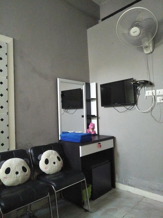 Motel Kimhouse Bangkok Esterno foto