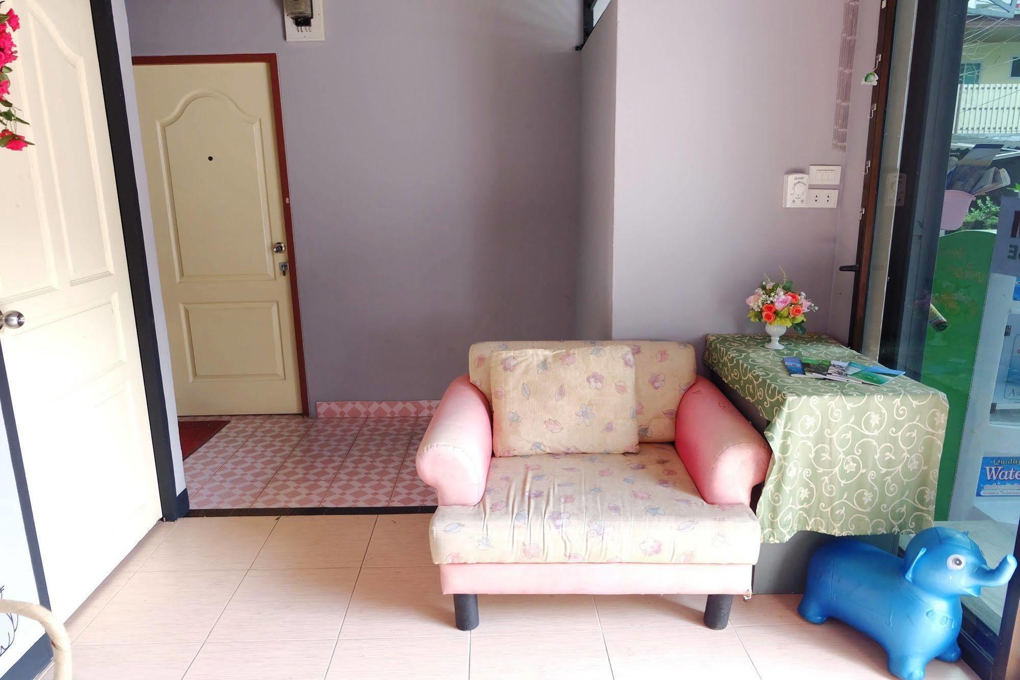 Motel Kimhouse Bangkok Esterno foto